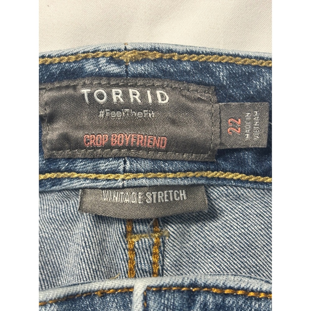 Torrid Crop Boyfriend Jeans Size 22 Blue Distressed Vintage Stretch 17009989 - Picture 3 of 7